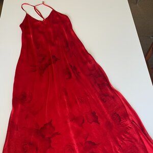 Victoria's Secret Red floral full length 100% Silk Chemise Slip Like New Size M